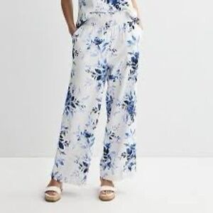 Women’s Ellen Tracey Floral Toile Blue and White Linen Blend Sz S Pants